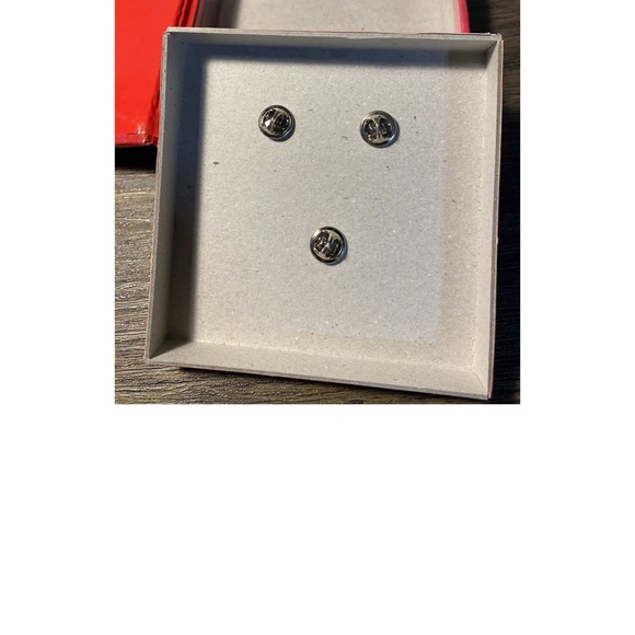 New STARBUCKS 2003 Holiday Collector’s Pin Set Bear - Mug - Logo - Picture 5 of 5